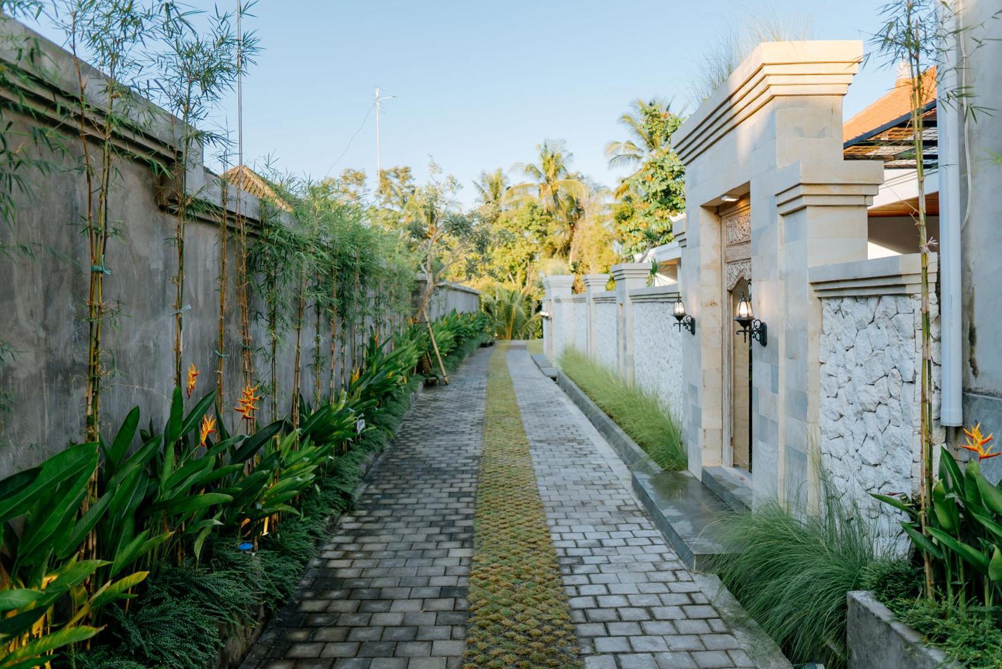 Bali Made Escape Hotel Gianyar  Bagian luar foto