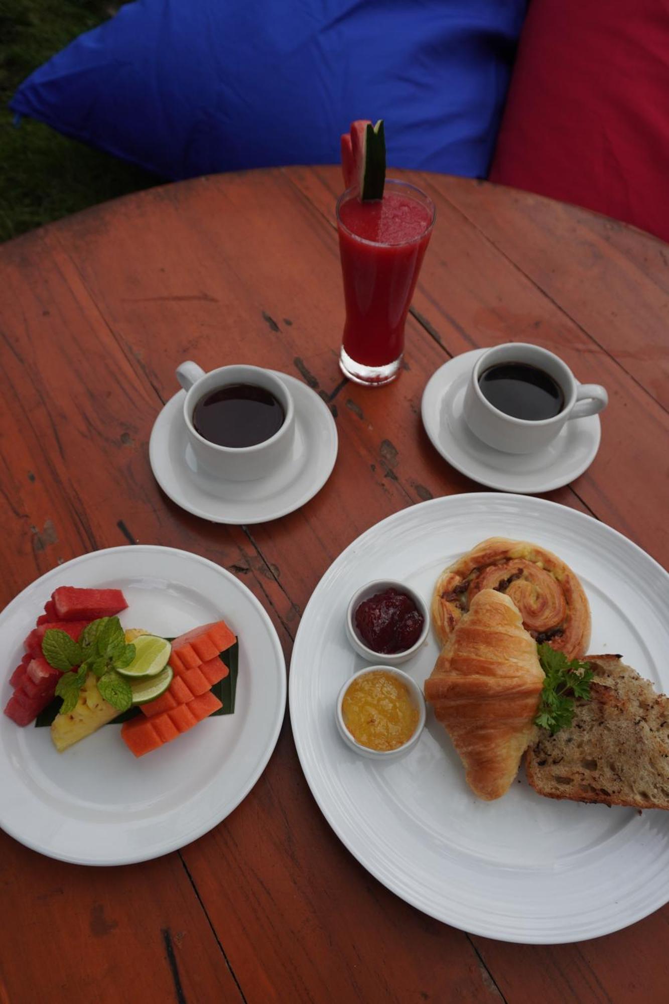 Bali Made Escape Hotel Gianyar  Bagian luar foto